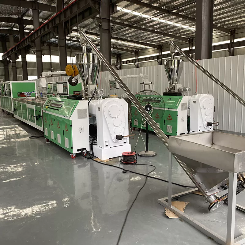 Le lancement de la ligne de production de profilés pour portes et fenêtres PVC plastique-acier est-il en cours ?